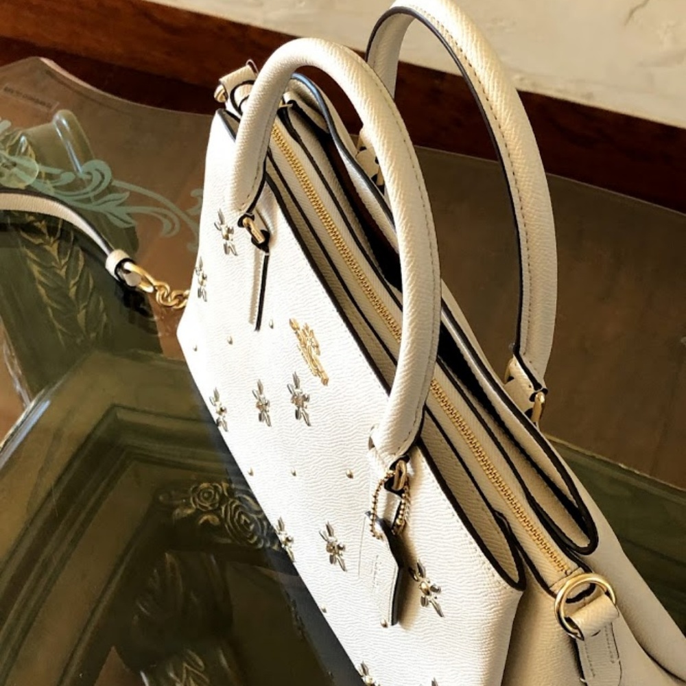 NWT COACH DISNEY SNOW WHIT STUDDED LG SAGE HANDABG - Picture 2 of 7